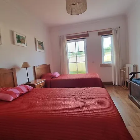 Apartament T2 Com Piscina E Vista Mar