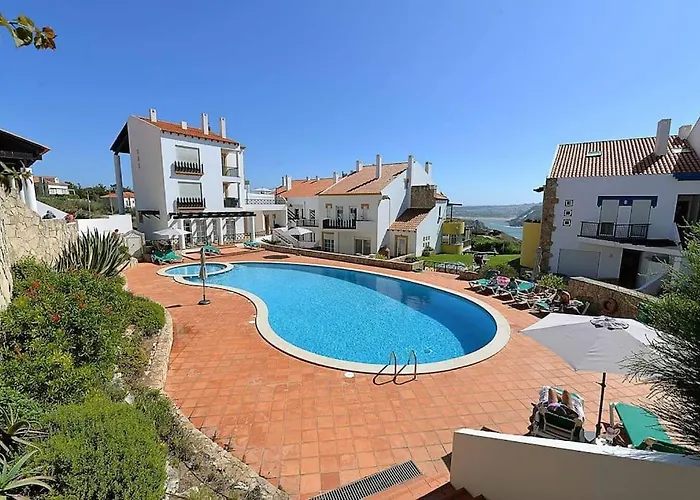 T2 Com Piscina E Vista Mar São Martinho do Porto