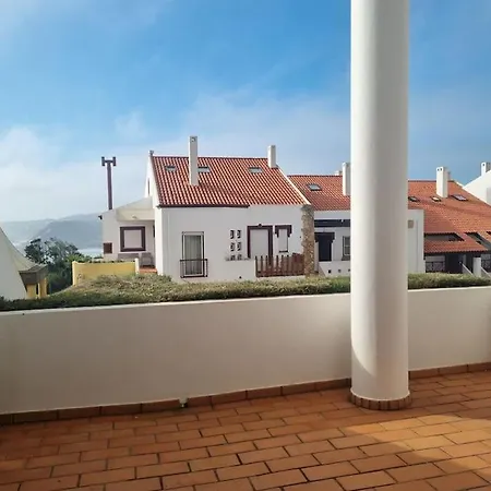 T2 Com Piscina E Vista Mar Sao Martinho do Porto